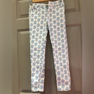 Vineyard Vines girls size 8 skinny jeans.